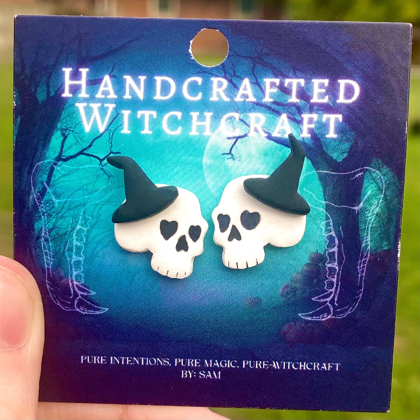 Spellbound Remains – Witch’s Hat Skull Stud Earrings