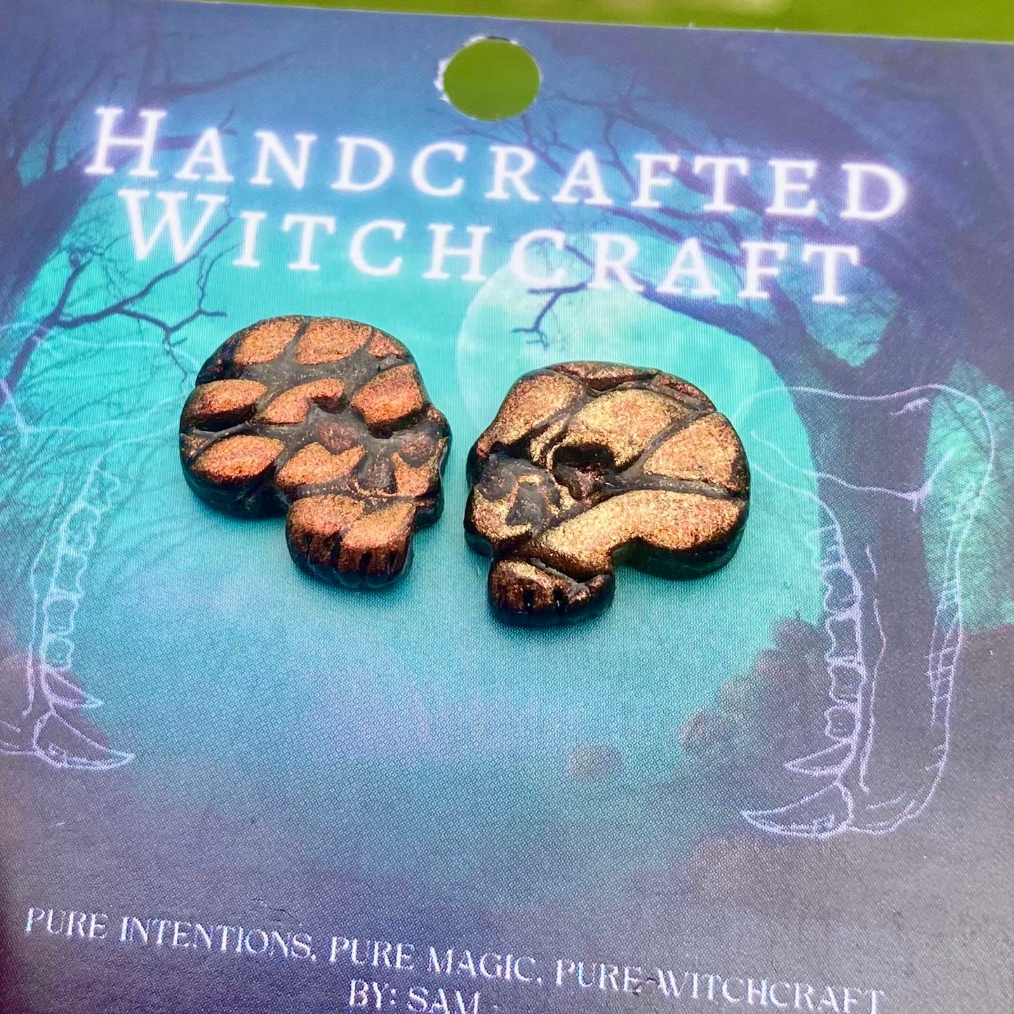 Serpent’s Omen – Shifting Skull Studs