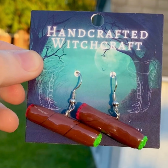 Ember Kiss – Lit Blunt Earrings