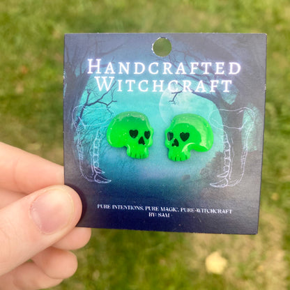 Enchanted Relic – Green Gradient Skull Studs